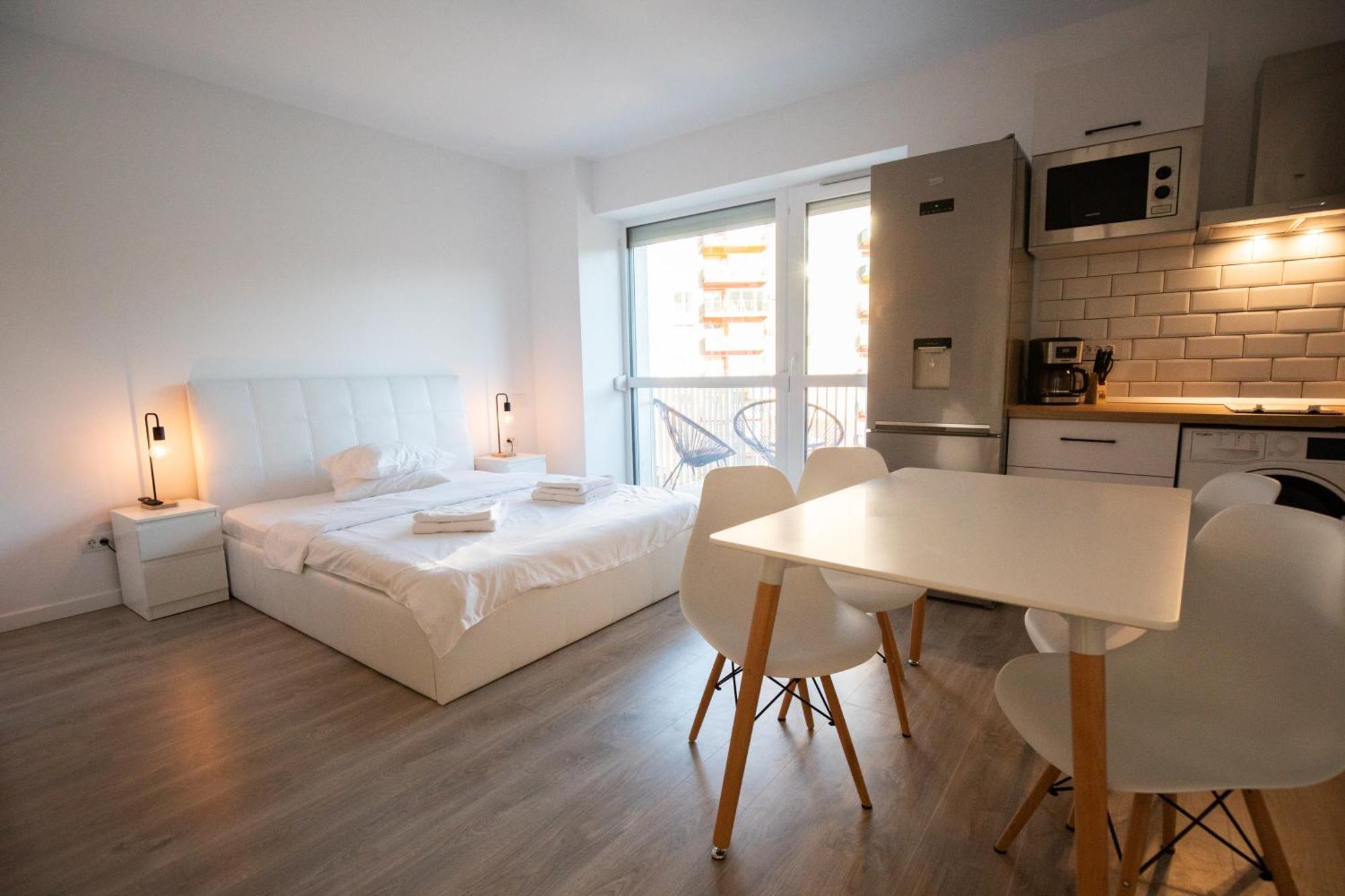 Cozy 4 People With Parking Apartment *