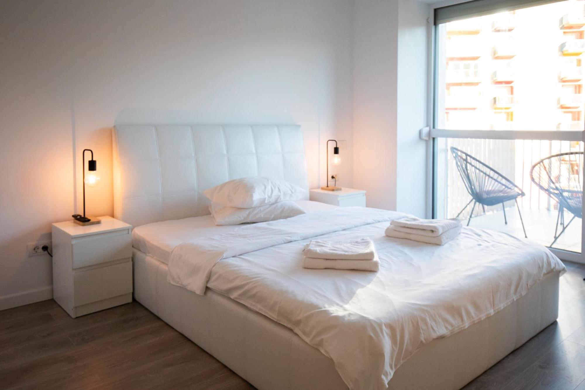 Cozy 4 People With Parking Apartment